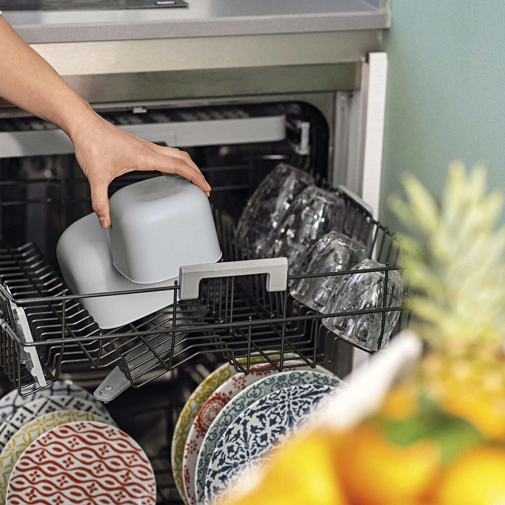 Guzzini STORE&MORE - Deep Airtight Fridge/freezer/microwave Containers, L, Dark Grey 4 Guzzini STORE&MORE - Deep Airtight Fridge/freezer/microwave Containers, L, Dark Grey - Image 2