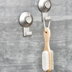 IDesign Everett Push Lock Shower Suction Single Hook, Set Of 2 7 IDesign Everett Push Lock Shower Suction Single Hook, Set Of 2 -OXO shop idesign idesign everett push lock shower suction s 2