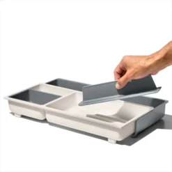 OXO GG Expandable Kitchen Drawer Organizer -OXO shop oxo oxo gg expandable kitchen drawer organizer 1